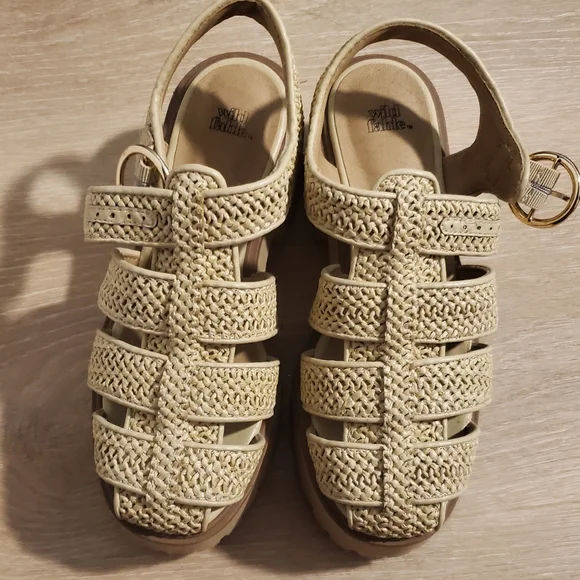 Elegant Cream Woven Platform Chunky Sandals - Picture 2 of 4